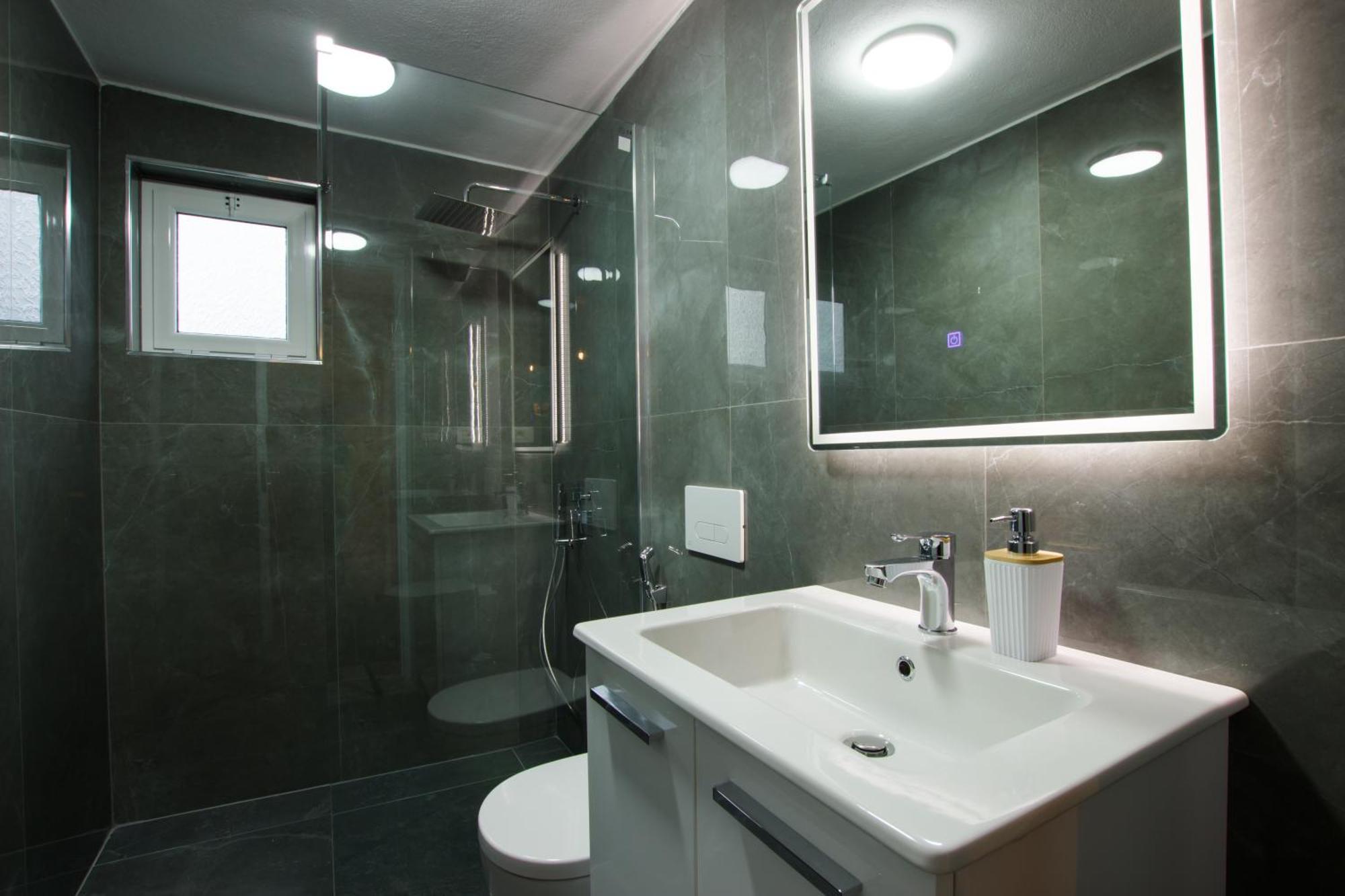 Guva Guest House Гірокастра Екстер'єр фото
